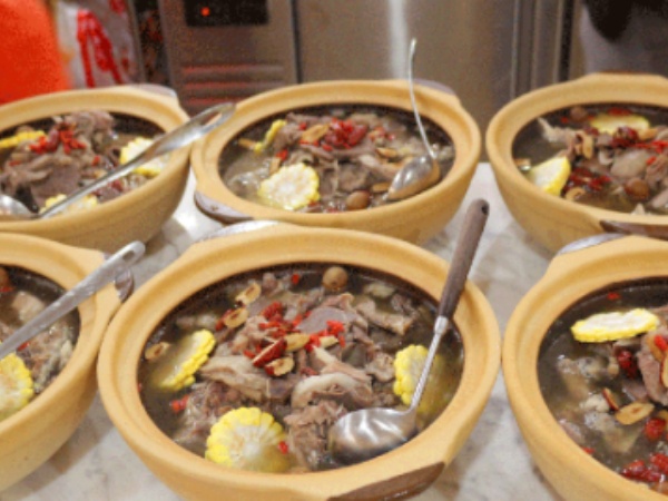 【小艾资讯】赣州遵义羊排龙虾馆的养老院专场——暖翻了